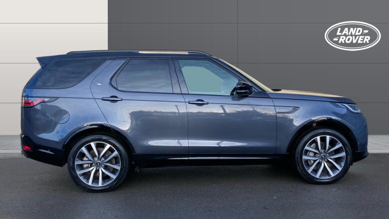 Land Rover Discovery 3.0 D300 Dynamic SE 5dr Auto Diesel Station Wagon